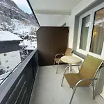 Adonis Hotel