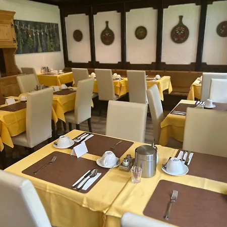 Adonis Hotel