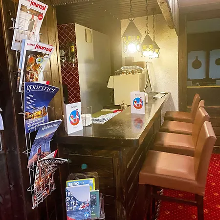 Adonis Hotel
